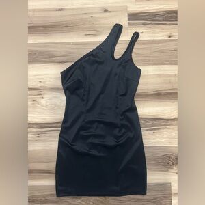 Elegant Black One-Shoulder Dress